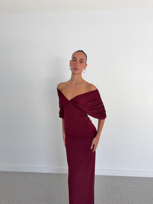 Neve dress in Burgundy