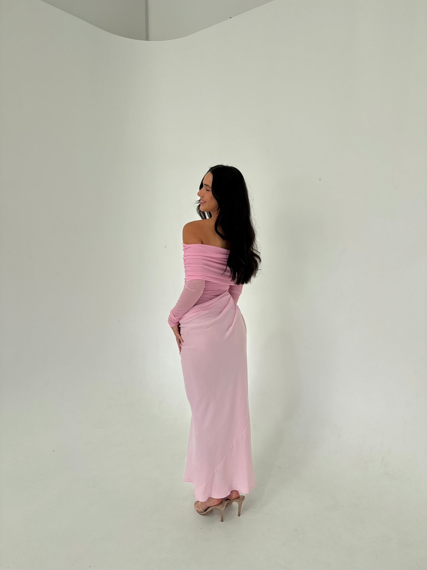 Yasmin Off Shoulder Dress in Baby Pink