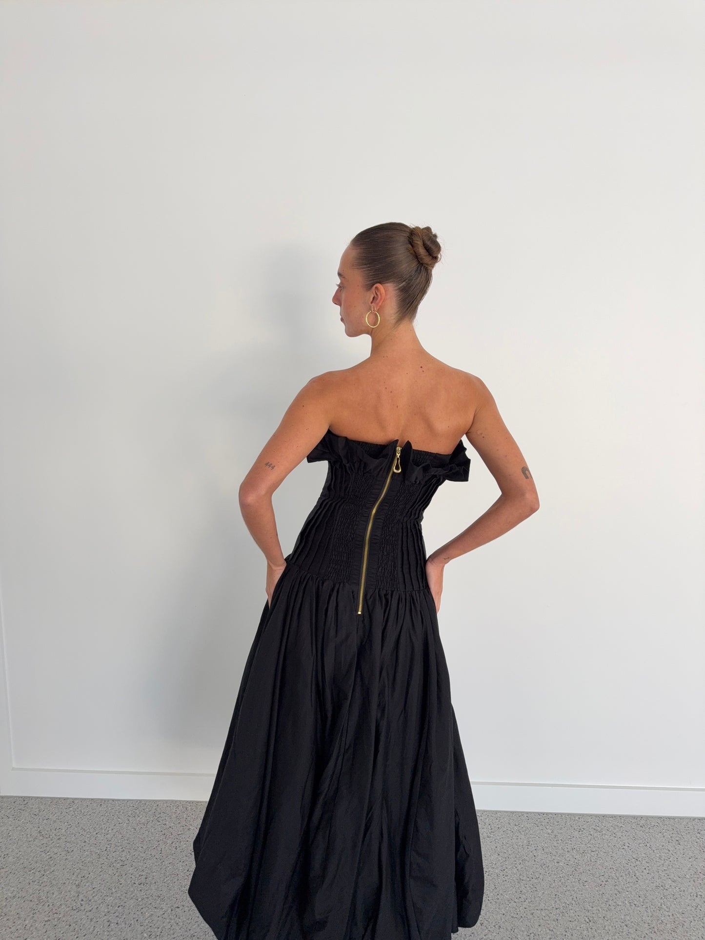 Ivy Bubble Hem Gown in Black