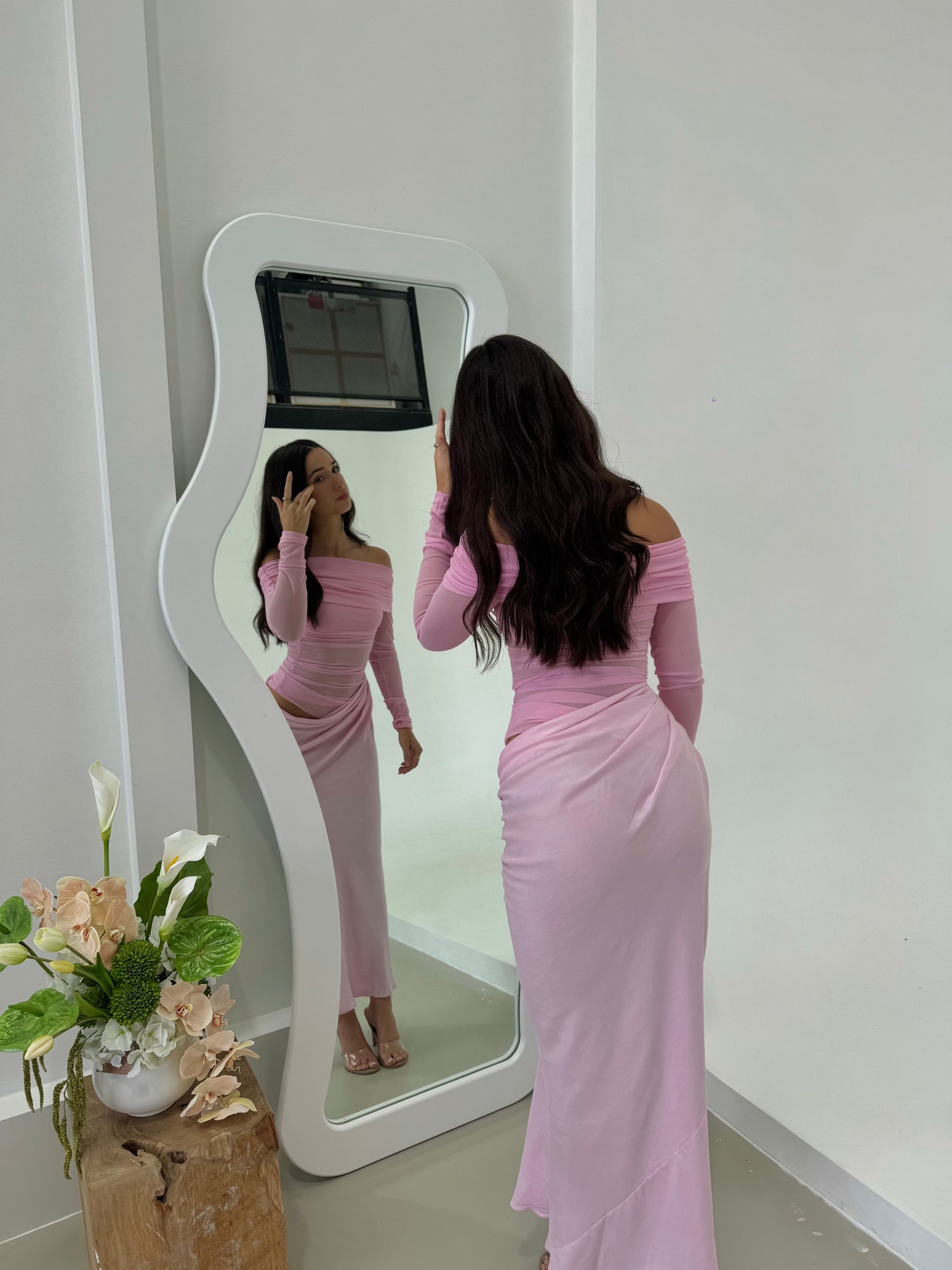 Yasmin Off Shoulder Dress in Baby Pink