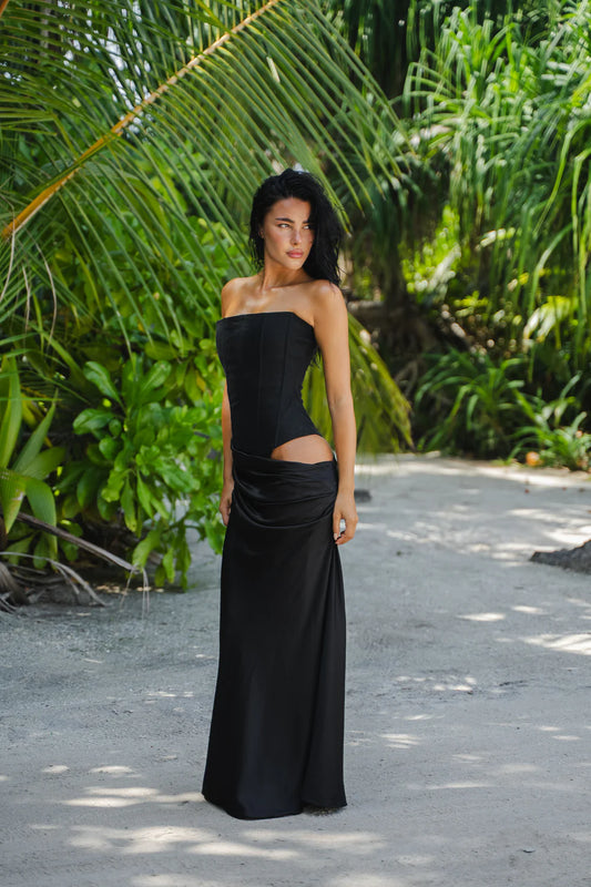 Huxley Gown In Black