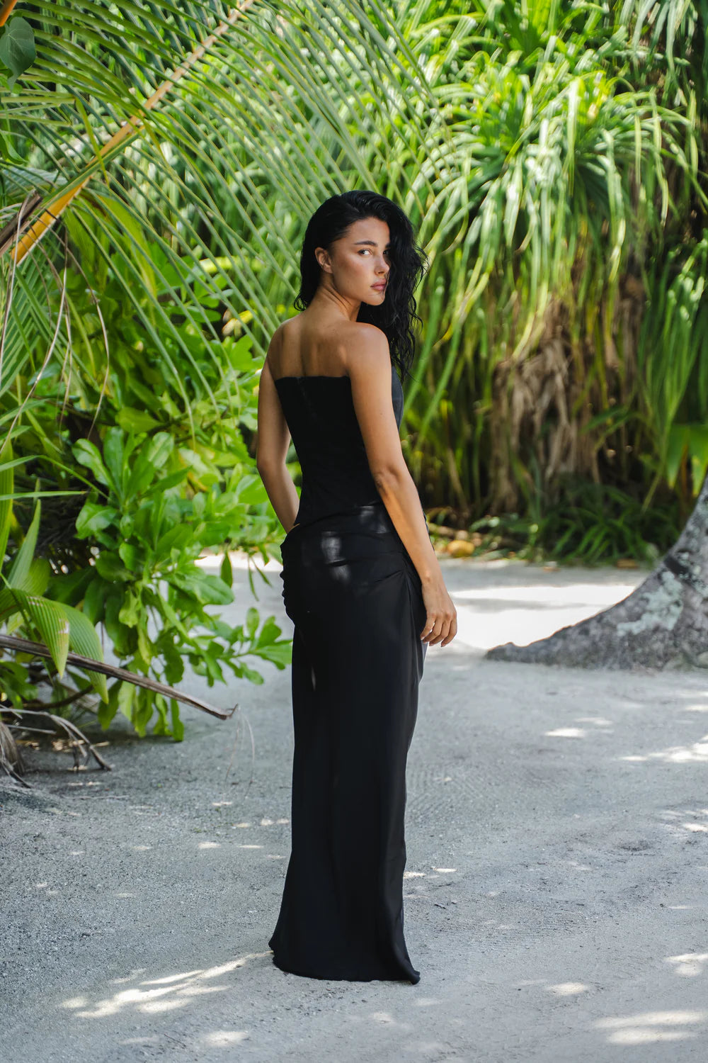 Huxley Gown In Black